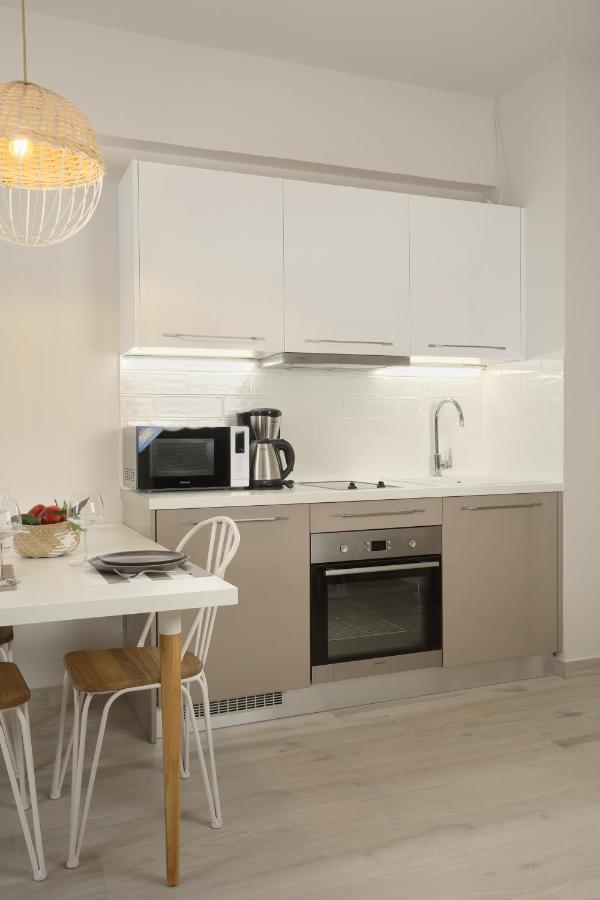 Love Lifestyle Suite เอเธนส์ ภายนอก รูปภาพ